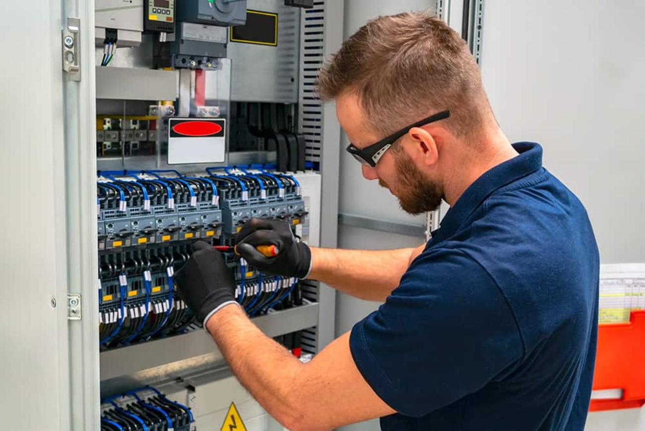 Elektroniker für Energie- und Gebäudetechnik (m/w/d) bei Gebäudetechnik Altuner in Linden